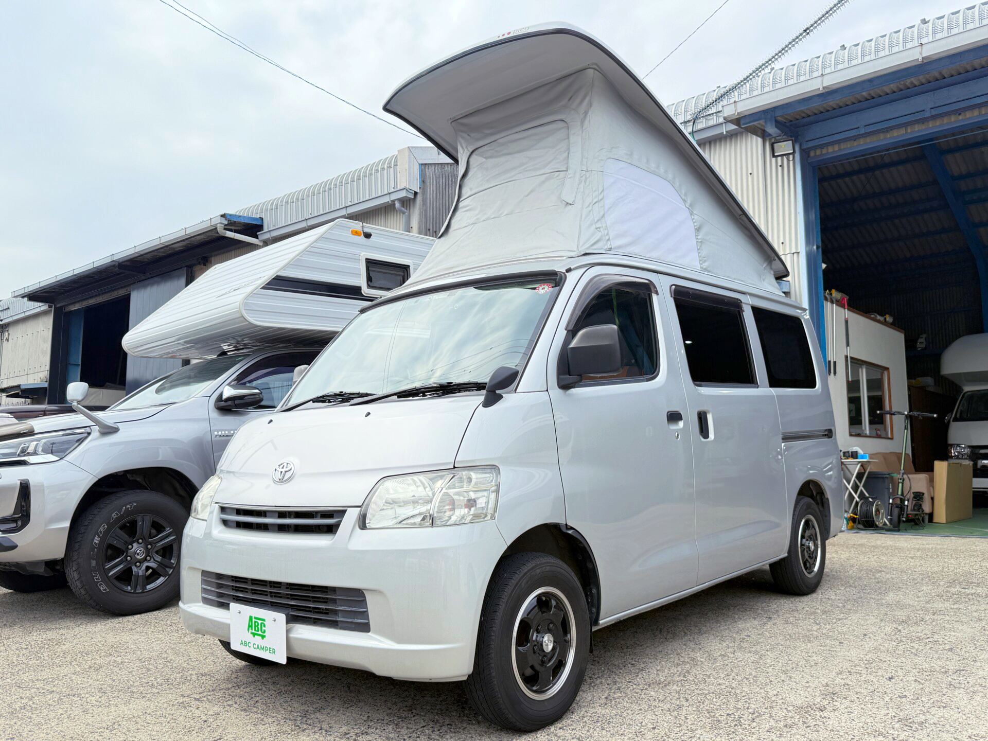 キャンピングカー広島　ピコ